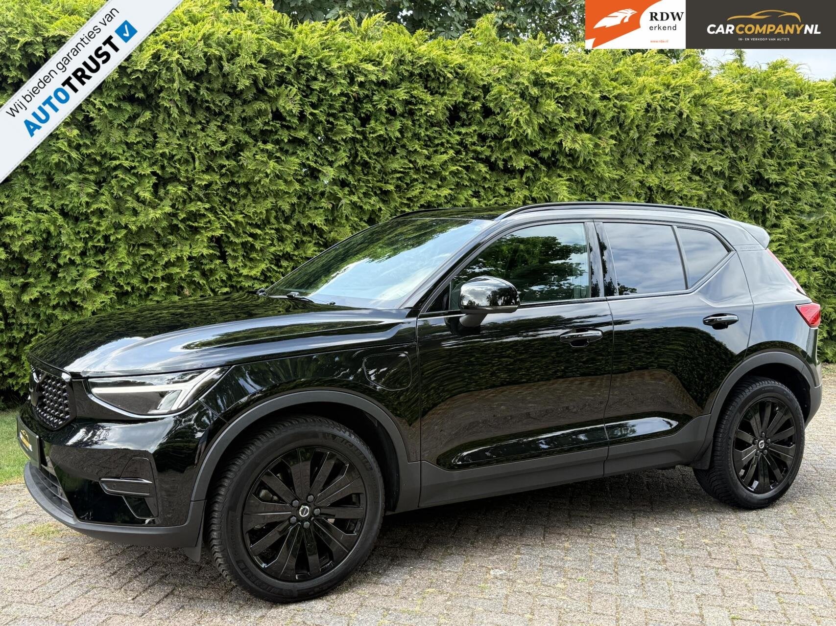 Volvo XC40 1.5 | R-Design |black on black|H & K, Zwart, Met garantie (alle), Alcantara, Zwart