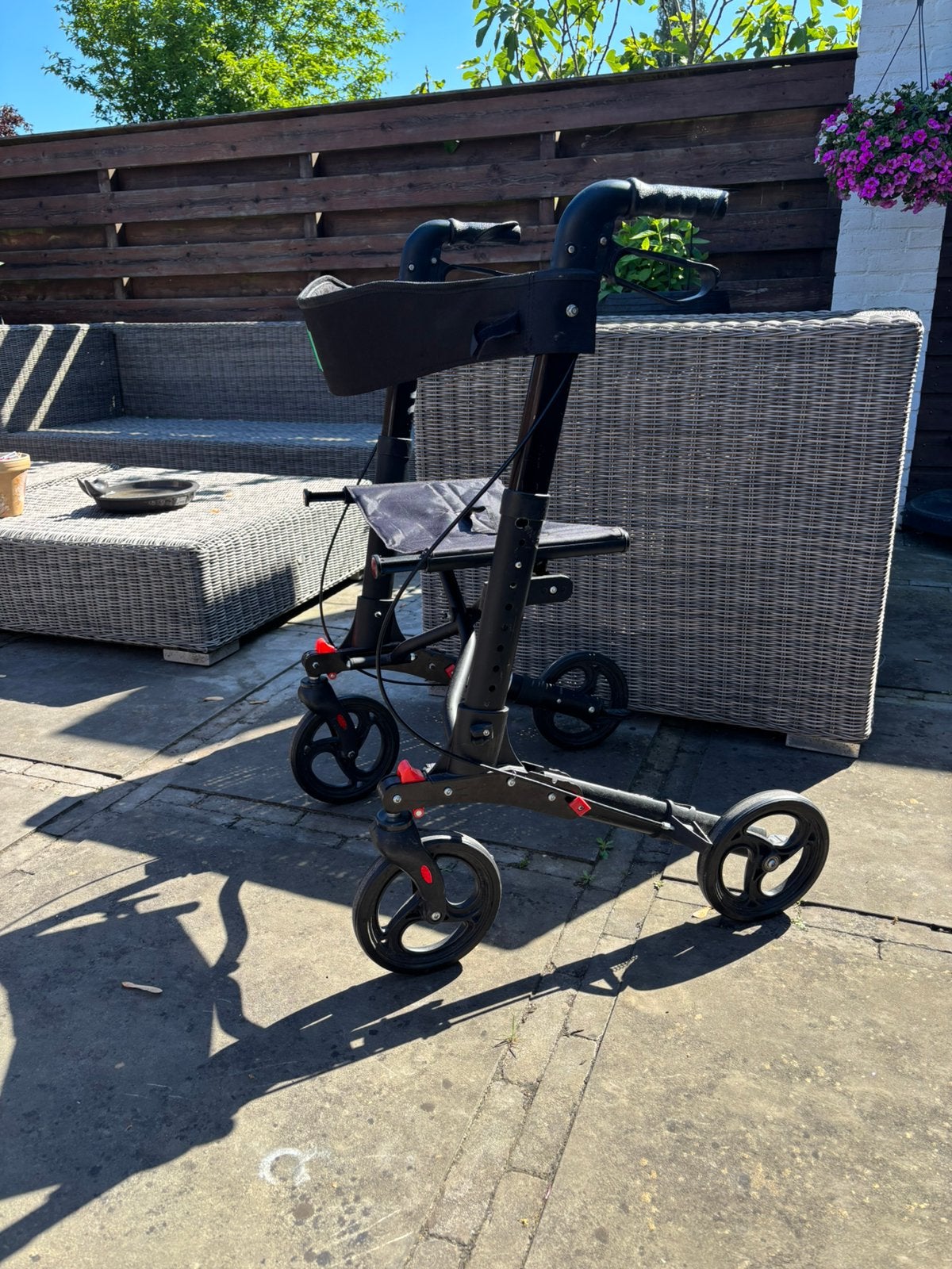 Rollator lichtgewicht merk SKY, Diversen, Rollators, Ophalen, Lichtgewicht, Zo goed als nieuw