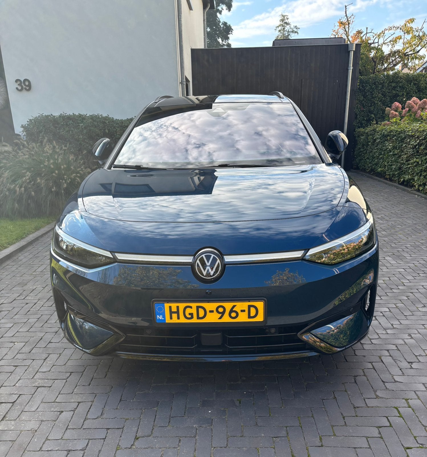 VW ID.7 Tourer Pro S Business 286pk, Pan.dak, trekhaak, 2025, Automaat, Zwart, Blauw, 2135 kg