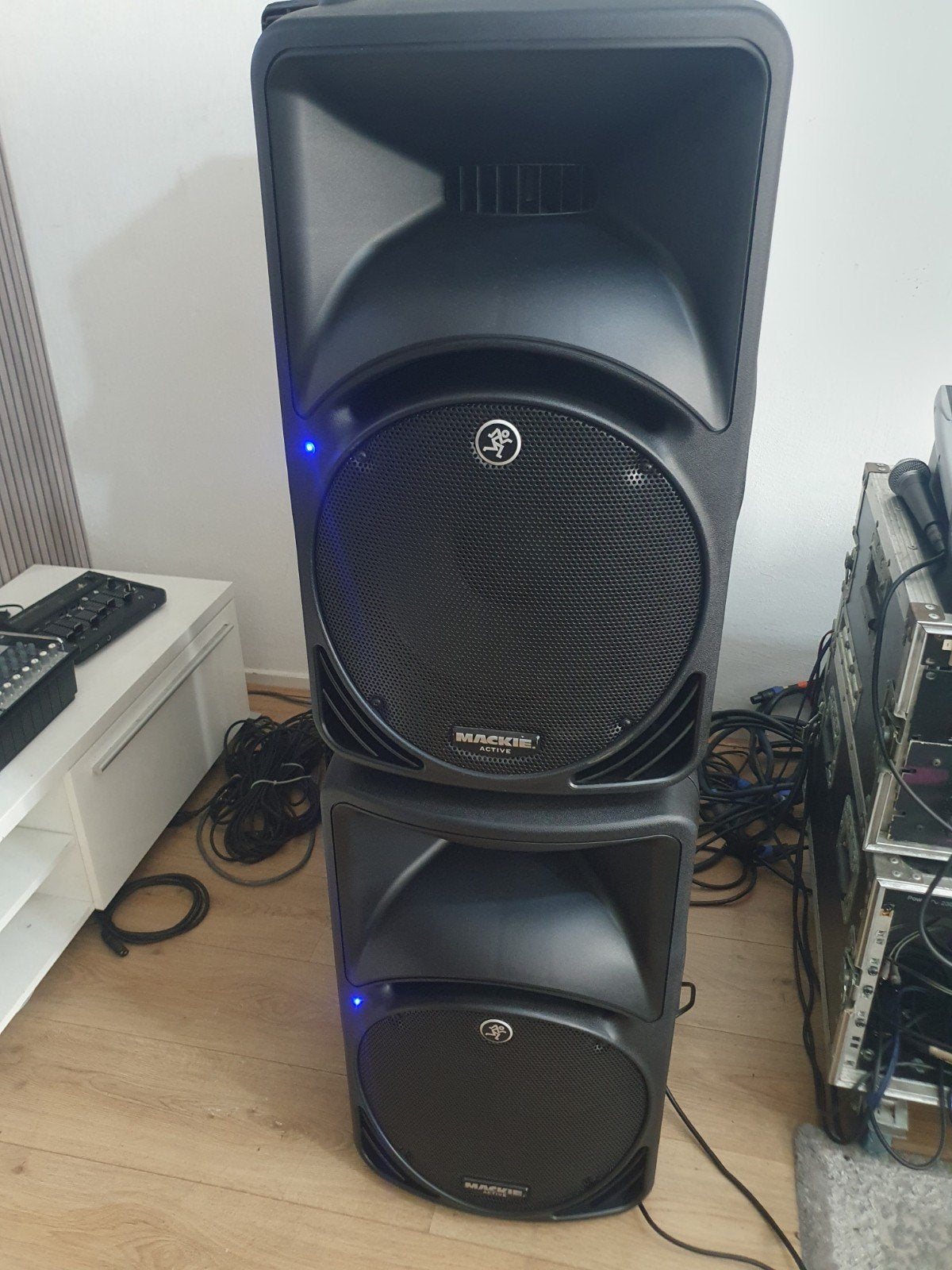 Mackie SRM450 V2 actieve luidsprekers (set van 2), Audio, Tv en Foto, Vloerstaande luidspreker, Gebruikt, Inclusief kabels, Ophalen