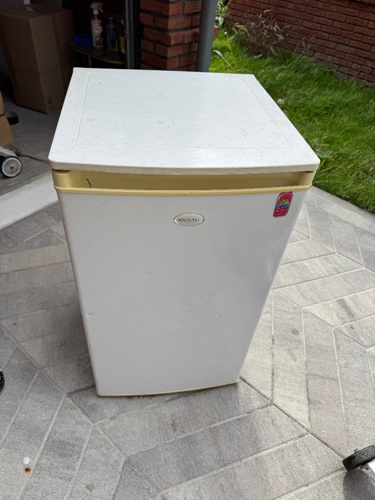 Tafelmodel Koelkast met vriesvak, Witgoed en Apparatuur, Ophalen, Gebruikt, Minder dan 85 cm, 100 tot 150 liter