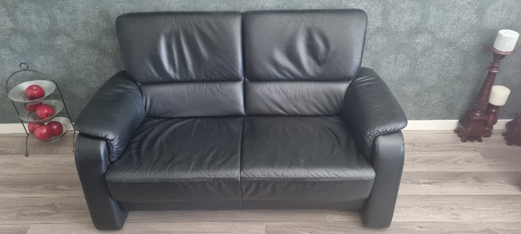 Zwarte 2 zits bank skaileer + 2 fauteuilstoel rood, Ophalen, Tweepersoons, Zo goed als nieuw, Rechte bank