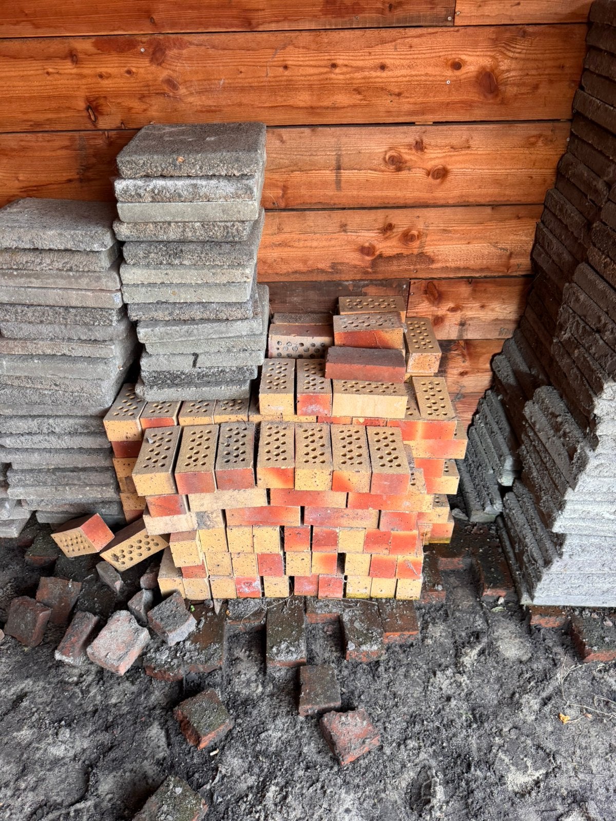 Gratis ophalen 30 30 tegels en metsel stenen, Ophalen of Verzenden, Zo goed als nieuw, Hout