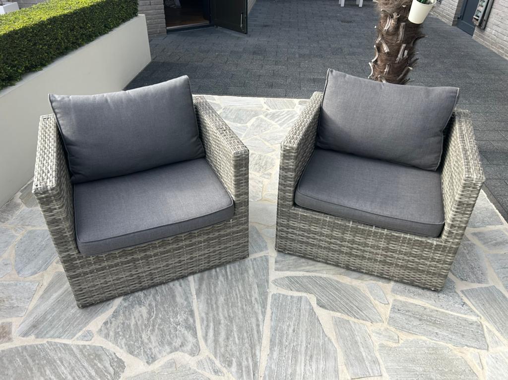 2 rotan fauteuils met rug en zitkussen grijs, Tuin en Terras, Tuinstoelen, Ophalen, Rotan