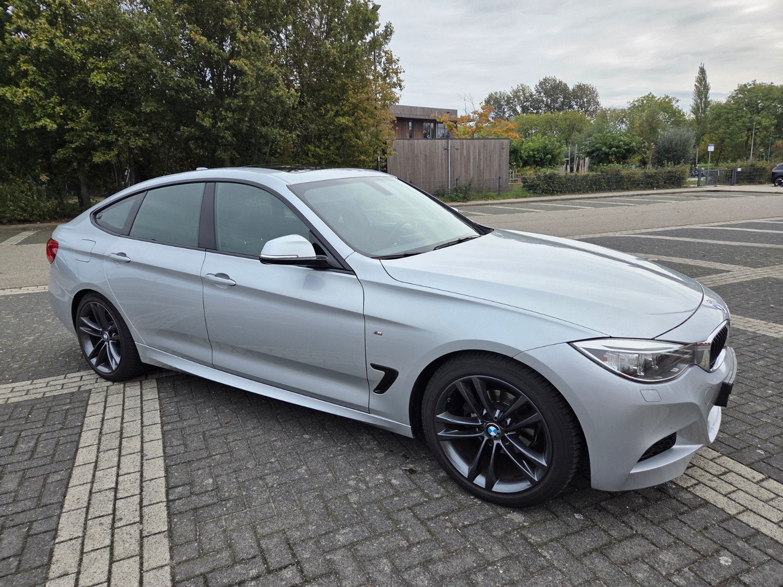 BMW 3-Serie GT 320I Aut8 2015 Grijs, Auto's, Achterwielaandrijving, 4 cilinders, 1535 kg, Origineel Nederlands