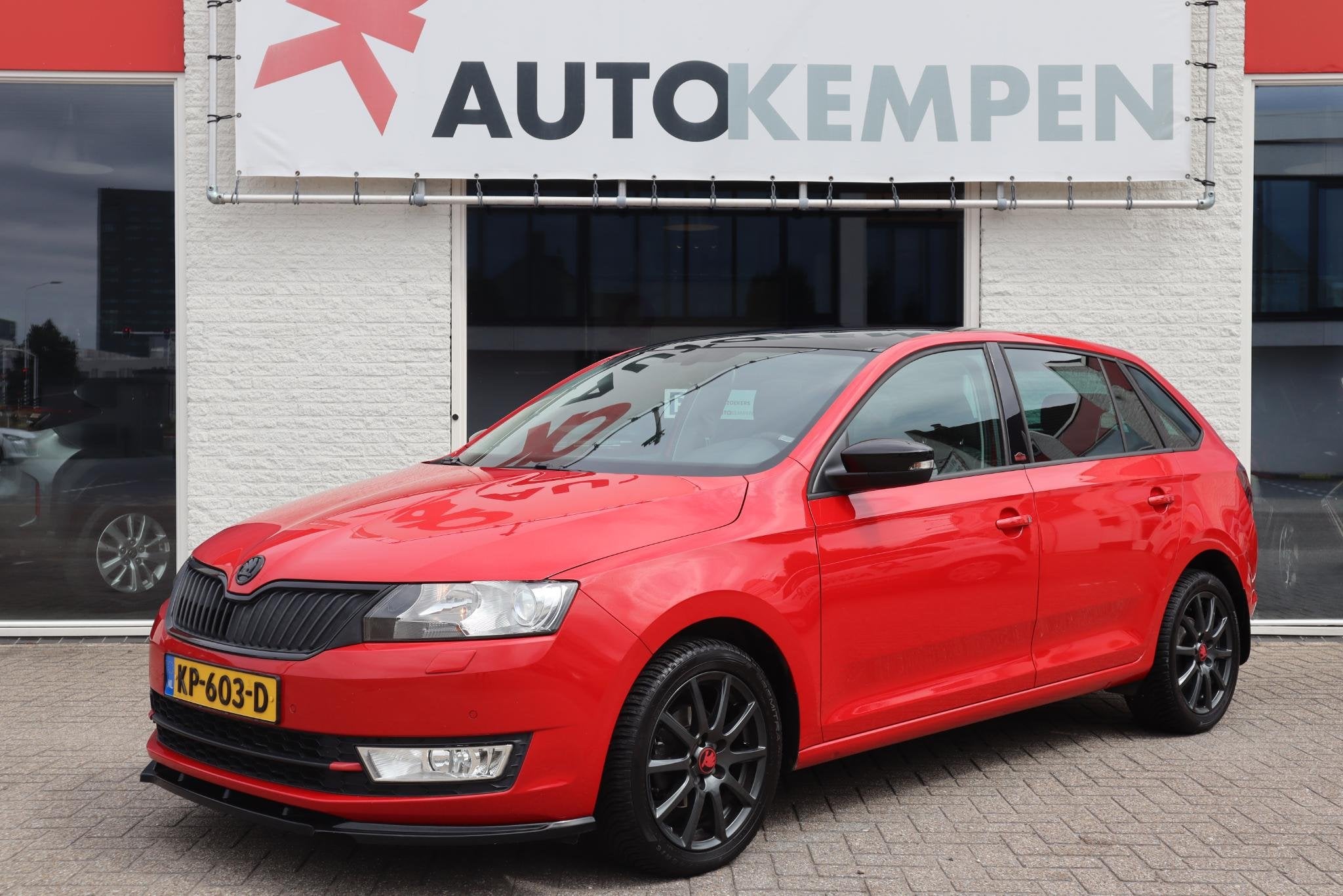 Skoda RAPID SPEEDBACK 1.2 TSI GREENTECH JOY PANORAMADAK|TREK, Auto's, Gebruikt, 4 cilinders, Alcantara, 49 €/maand