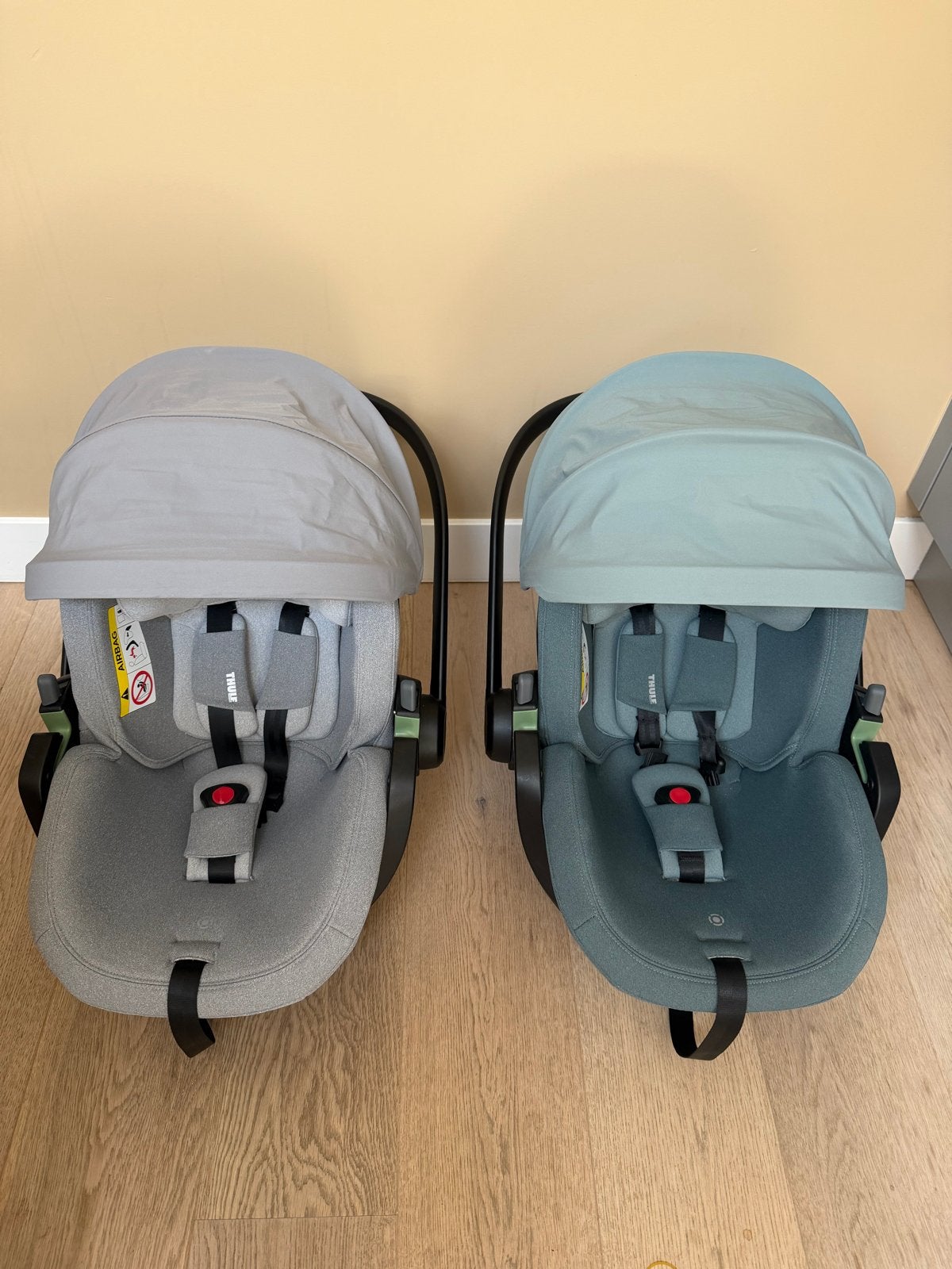 Thule Maple Baby Autostoel (2x voor tweeling) - Grey & Blue, Kinderen en Baby's, Autostoeltjes, Autogordel of Isofix, Verstelbare rugleuning