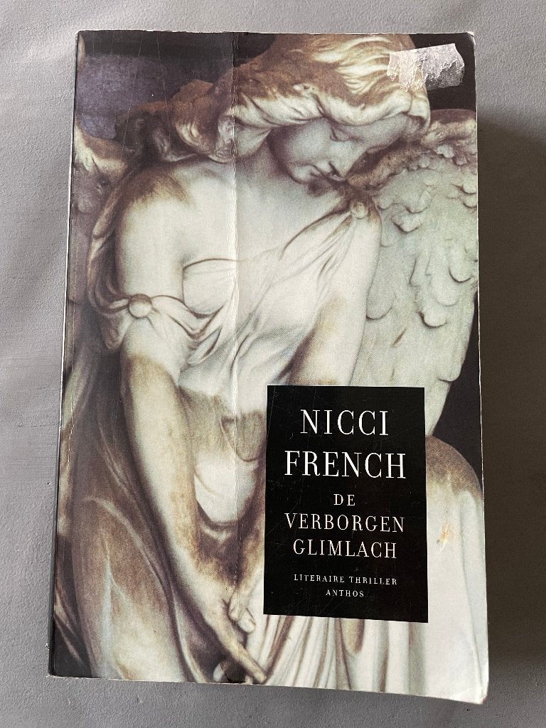 Nicci french - de verborgen glimlach, Ophalen of Verzenden, Gelezen, Nicci French, Nederland
