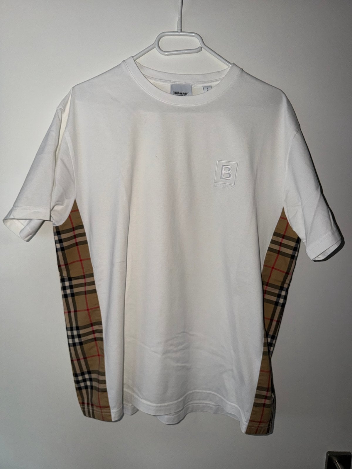 Burberry T-shirt wit met bon en tas - Maat S, Ophalen of Verzenden, Zo goed als nieuw, Maat 46 (S) of kleiner, Wit
