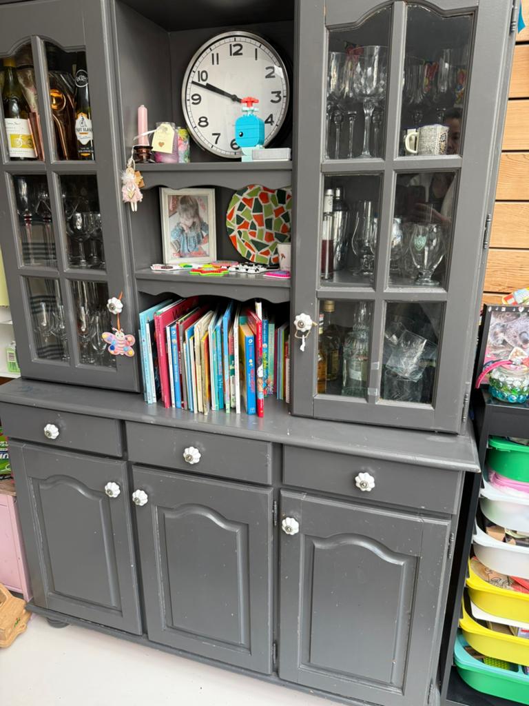Buffetkast grijs, Huis en Inrichting, Ophalen, 100 tot 150 cm, Zo goed als nieuw, 150 tot 200 cm