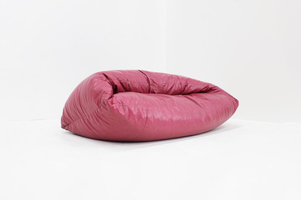 Vintage Raphael Raffel Croissant Sofa roze leder 1970s, Gebruikt, Design, Tweepersoons, Ophalen of Verzenden