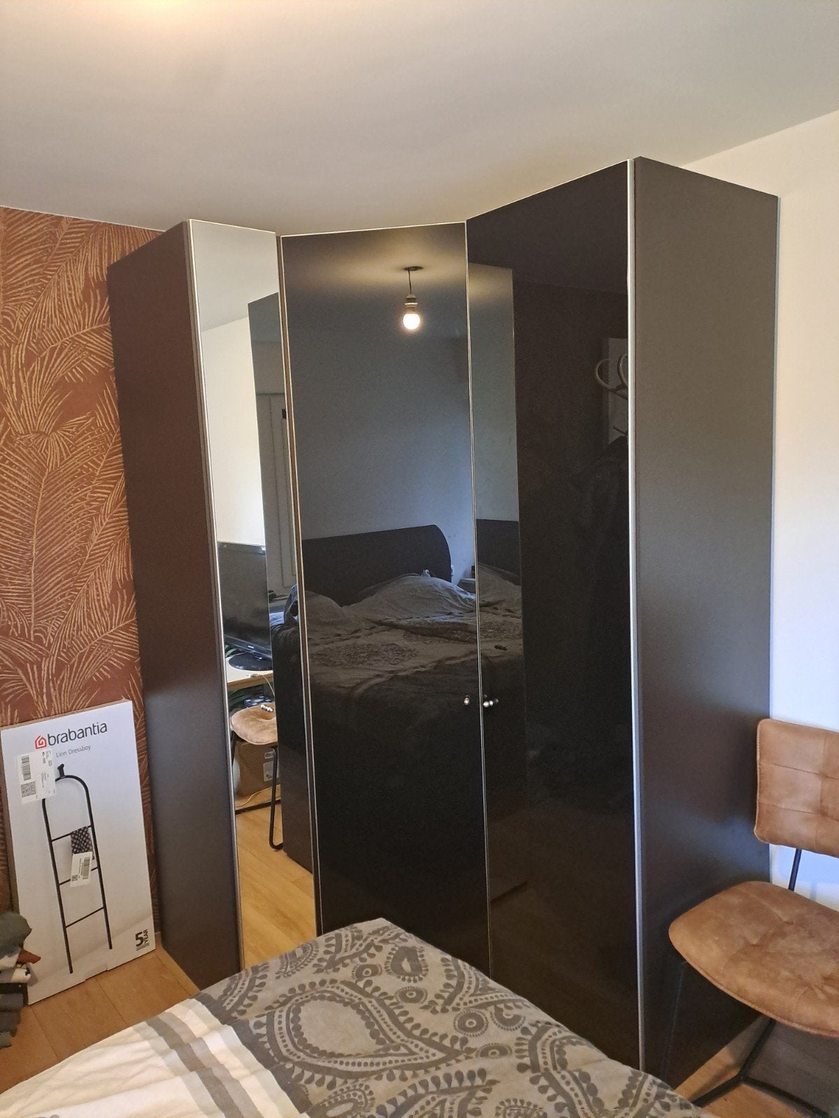 hoekkast met spiegeldeuren - moet dit weekend weg!, Ophalen, Met deur(en), Gebruikt, 200 cm of meer