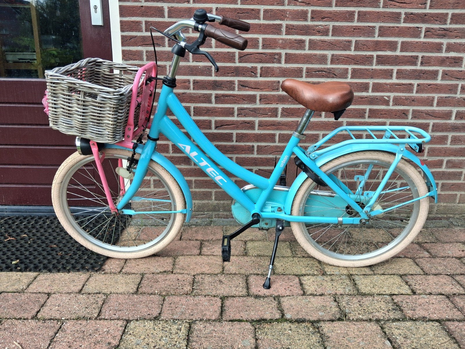 Fiets Altec incl mandje, 22 inch, Ophalen, Terugtraprem, Gebruikt, Handrem