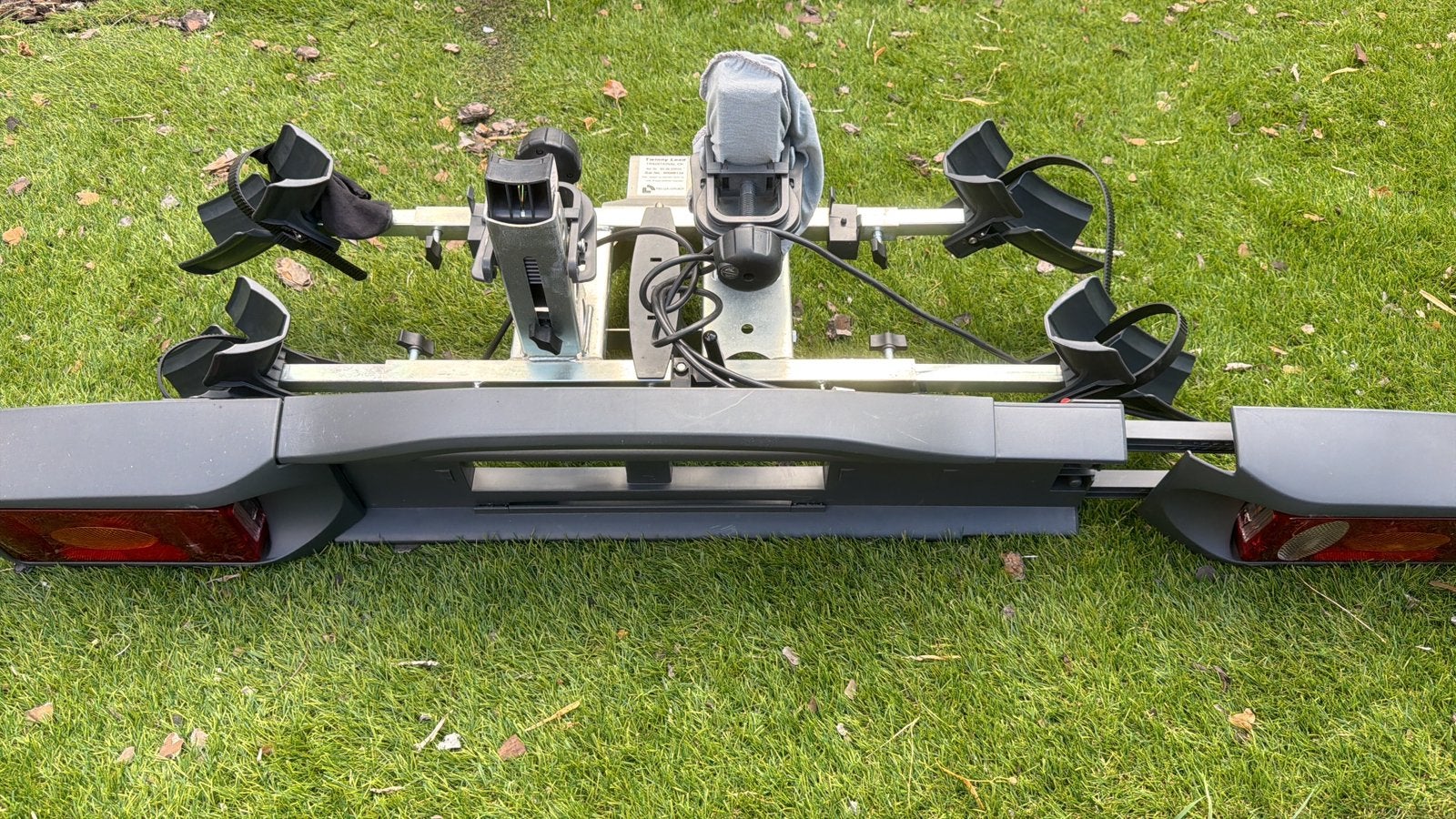 Twinny load, Ophalen, 2 fietsen, Zo goed als nieuw, Trekhaakdrager