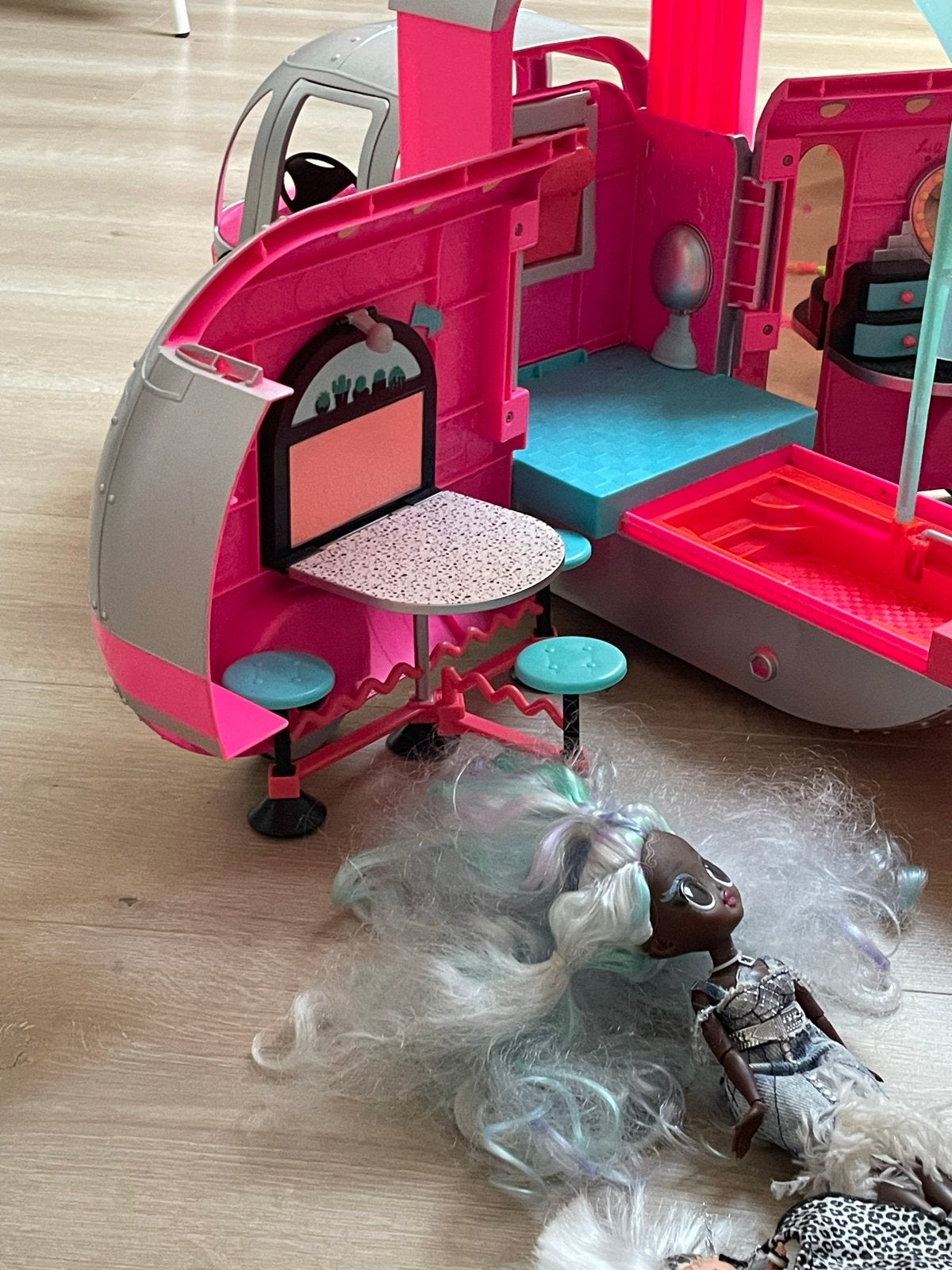LOL OMG Camper met accessoires en poppen, Ophalen, Zo goed als nieuw, Overige typen