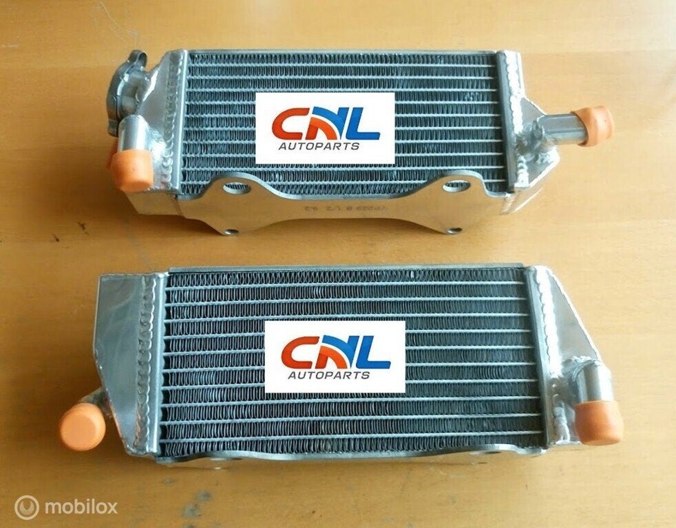 Radiateur Kawasaki KX250 KX 250 KX-250 1983 83 radator, Motoren, Nieuw, Ophalen of Verzenden