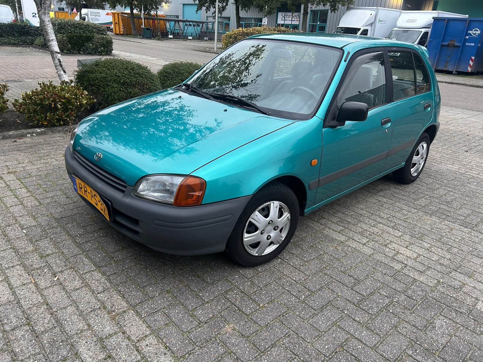 Toyota Starlet 1.3 16V 55KW 1997 Groen km stand 135495, 4 cilinders, Starlet, 400 kg, Origineel Nederlands