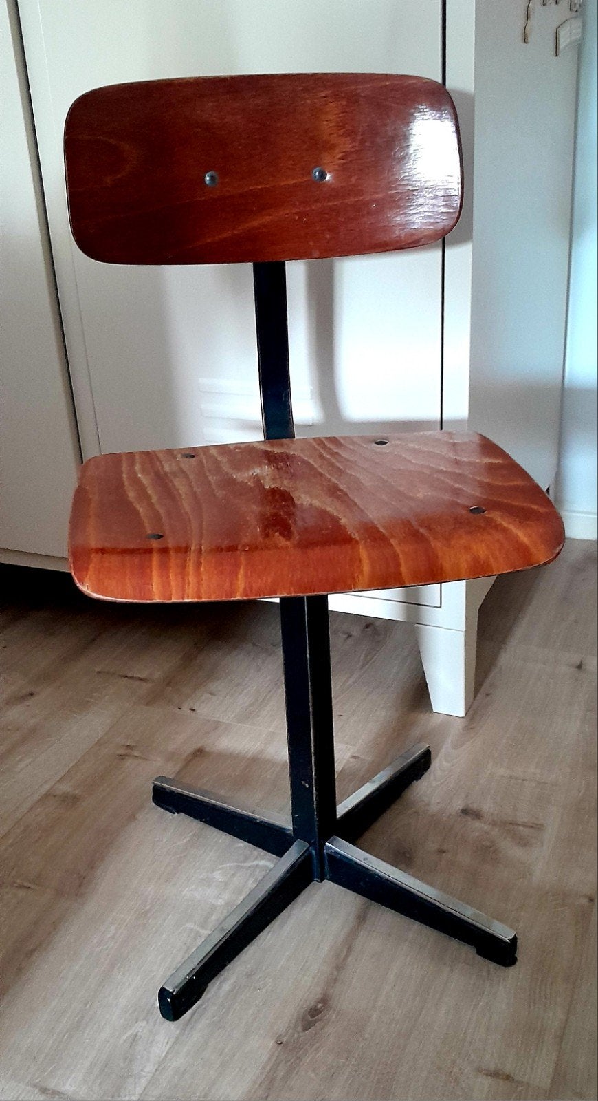 schoolstoeltje, Kinderen en Baby's, Kinderkamer | Tafels en Stoelen, Ophalen, Zo goed als nieuw, Stoel(en)