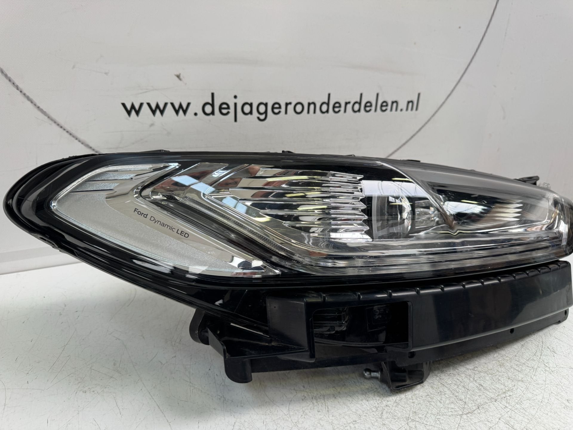 FORD MONDEO MK5 KOPLAMP RECHTS 89915888 ES73-13D154-AL, Gebruikt, Info@ford.com, Ophalen of Verzenden, Ford