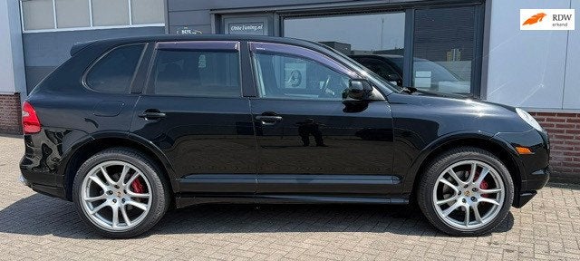 Porsche Cayenne 4.8 GTS BTW auto Bijtellingsvriendelijk bij, Auto's, Gebruikt, 8 cilinders, 405 pk, Zwart