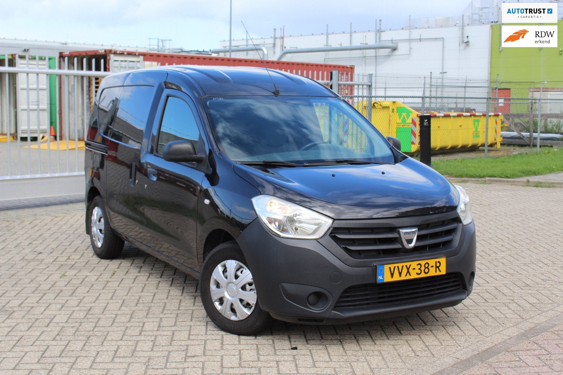 Dacia Dokker 1.6 MPI 100 Basic tekhaak BENZINE, Auto's, Gebruikt, Euro 6, 4 cilinders, 1098 kg