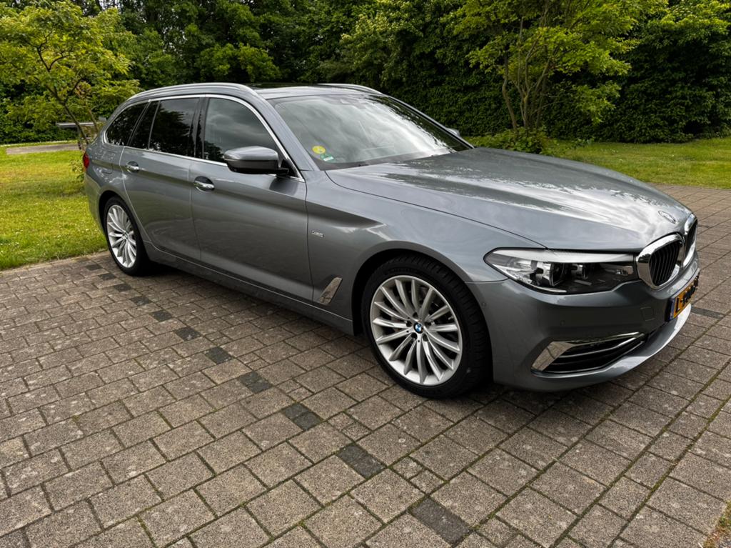 BMW 5-Serie 530d 265pk Aut. 2018 Grijs, Auto's, BMW, Automaat, Achterwielaandrijving, 2000 kg, Diesel