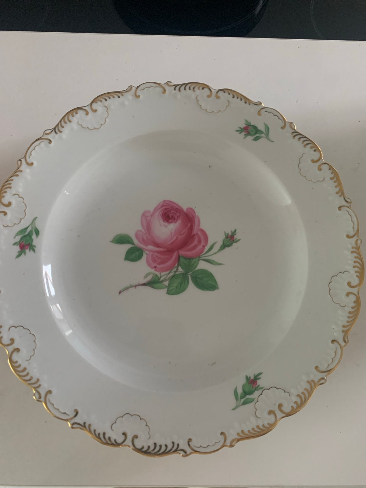 Antiek Meissen Porseleinen Bord met Roos Decoratie, Ophalen of Verzenden