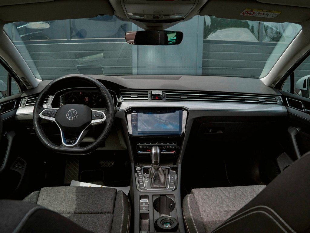 Volkswagen PASSAT 1.4 TSI PHEV GTE Business Pano|Trekhaak|He, Gebruikt, 4 cilinders, Met garantie (alle), Plug-in hybride