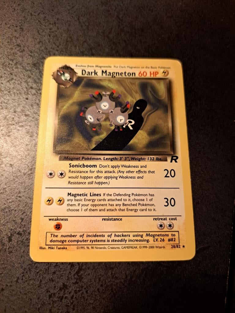 Dark Magneton 28/82 Pokémon kaart, Ophalen of Verzenden, Gebruikt, Losse kaart