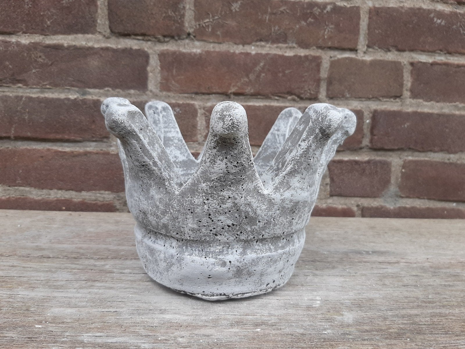 Betonnen kroon bak bloempot schaal tuinbeeld beton, Ophalen of Verzenden
