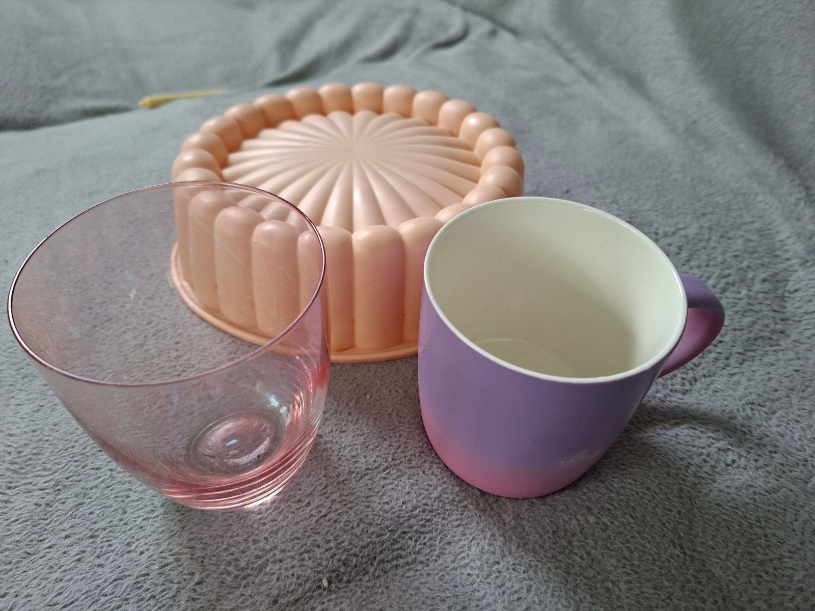 Ik geef gratis weg: 1 glas, een mok en een bakvorm voor geba, Ophalen of Verzenden