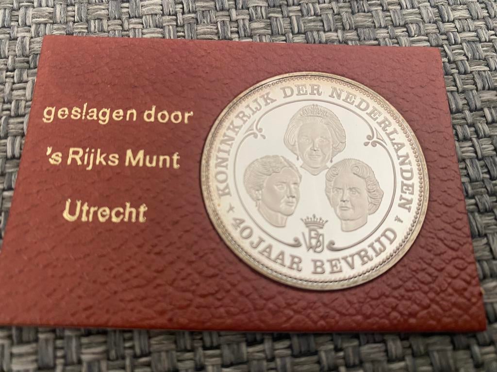 Munt 40 jaar bevrijd, ‘s Rijks Munt Utrecht, unc, Ophalen of Verzenden, Koningin Beatrix, Overige waardes