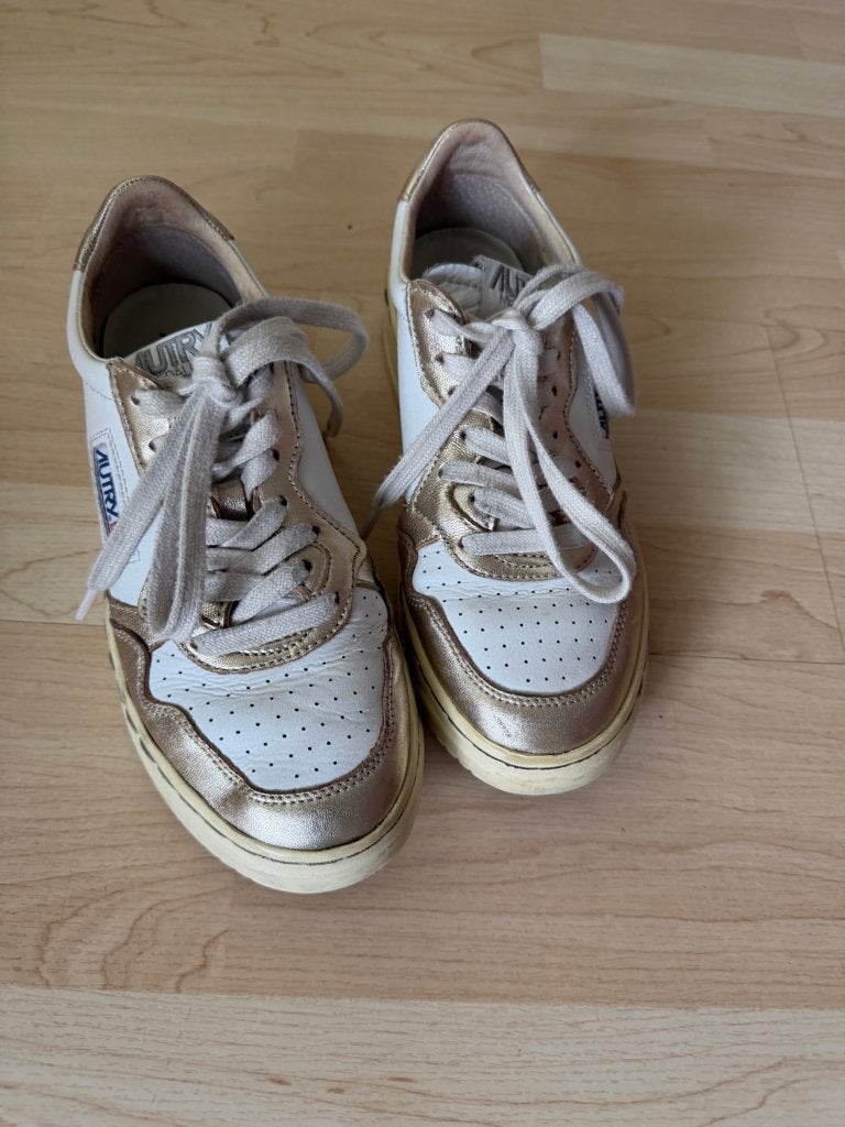 Autry - Medialist low gold sneakers maat 38, Kleding | Dames, Wit, Ophalen of Verzenden, Sneakers of Gympen, Autry