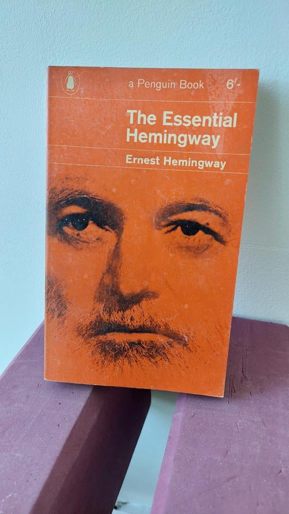 The Essential Hemingway - Vintage Penguin Boek, Boeken, Ophalen of Verzenden, Gelezen, Ernest Hemingway, Europa overig