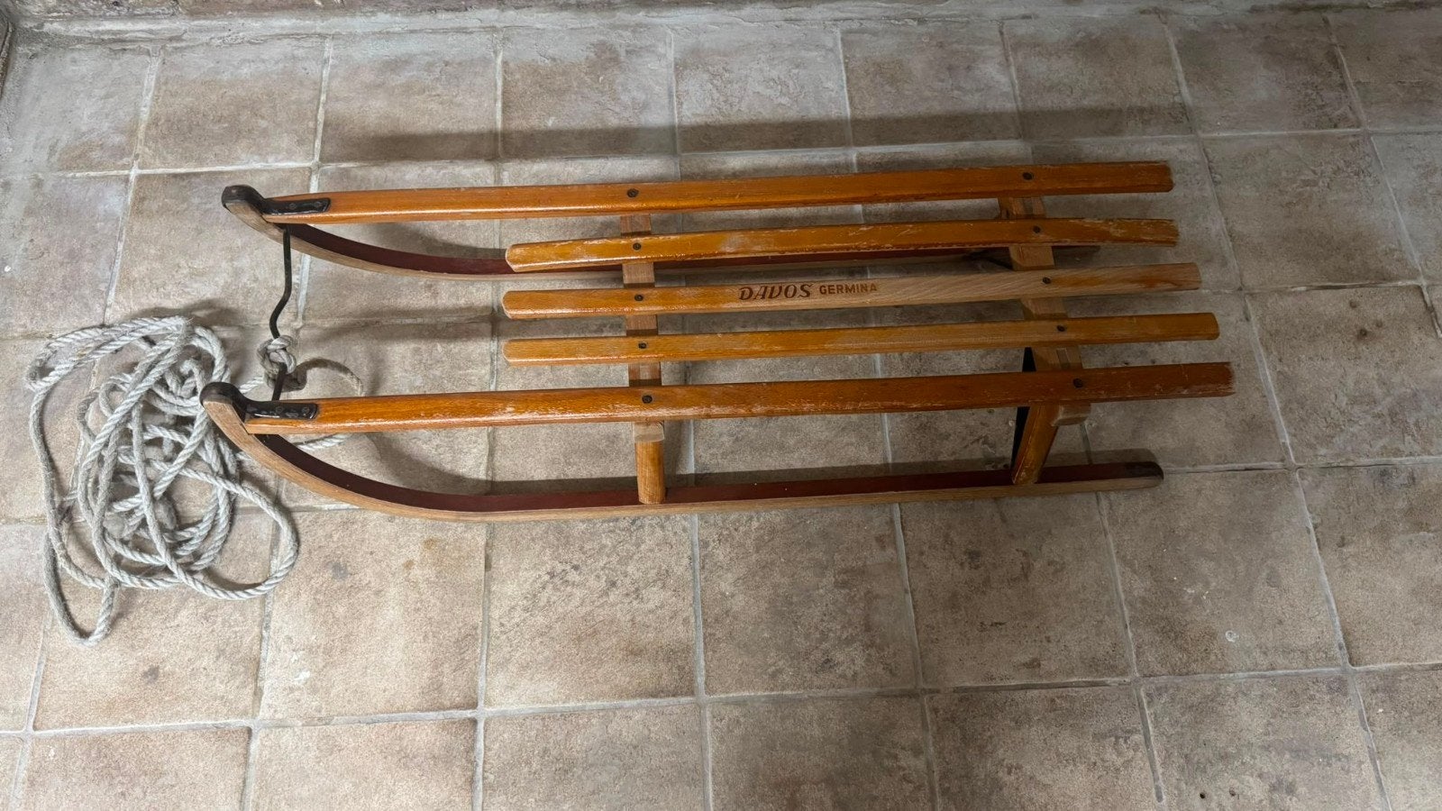 Te koop houten slee voor 2 personen met gratis trekkoord, Ophalen, Gebruikt, Hout