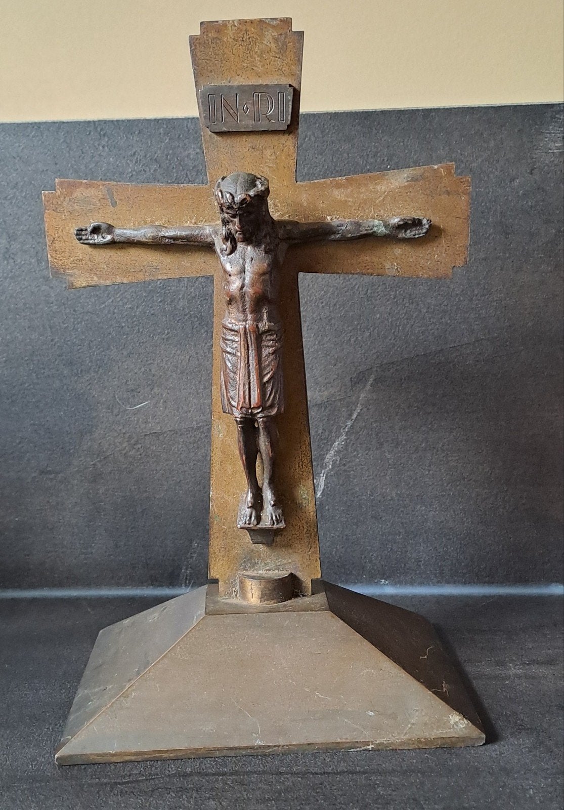 Antiek bronzen crucifix met Christusbeeld. Jezus, Ophalen of Verzenden