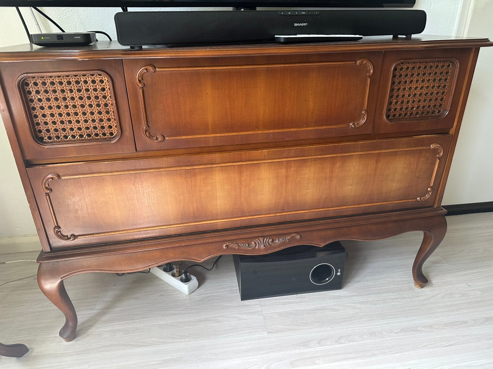 Retro radio pickupkast, Muziek en Instrumenten, Ophalen, Zo goed als nieuw, Zwart