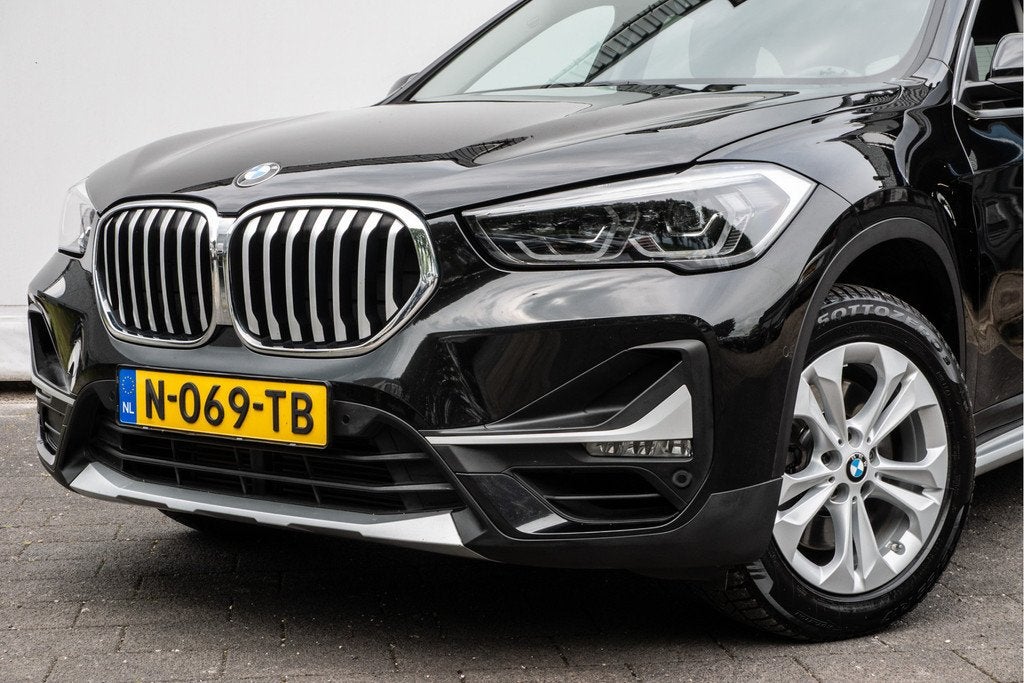 BMW X1 sDrive20i Business Edition Plus Leer/ Stoelverwarming, Auto's, 1998 cc, 4 cilinders, Met garantie (alle), 179 pk