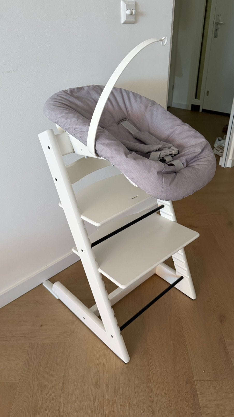 Stokke Tripp Trapp eetstoel met babyset, Kinderen en Baby's, Ophalen, Gebruikt, Meegroeistoel, Aanschuifbaar