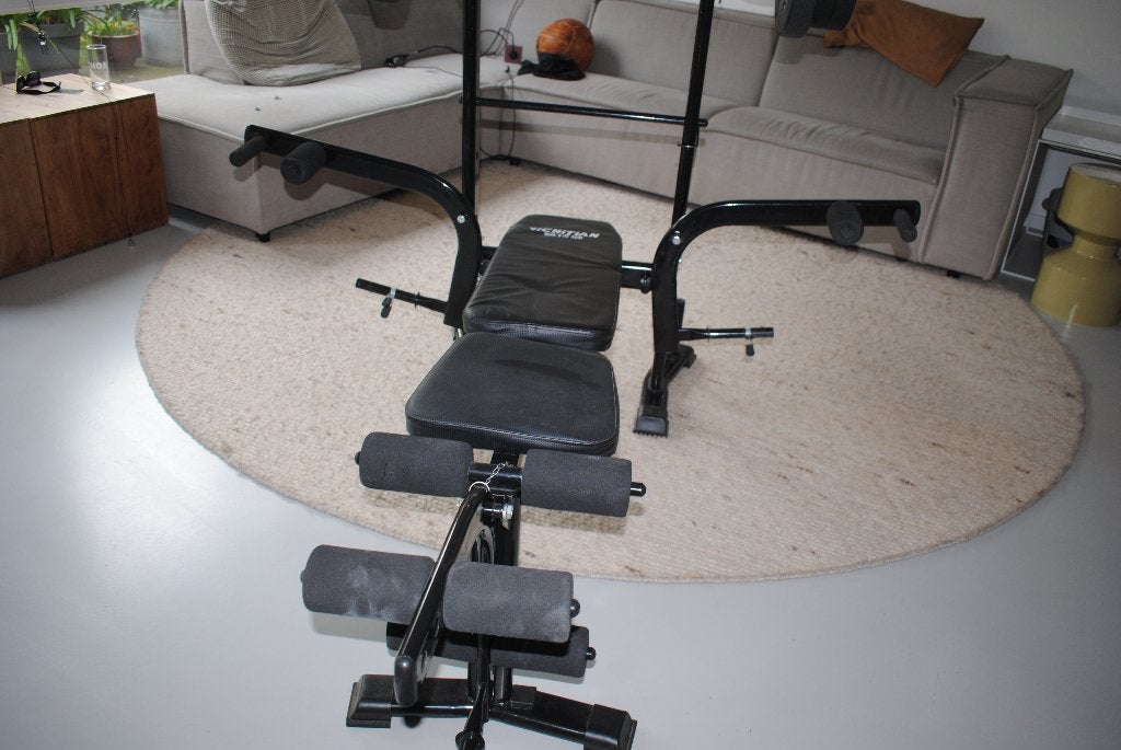 halterbank met leg extension en chest fly, Ophalen of Verzenden, Zo goed als nieuw, Armen, Fitnessbank