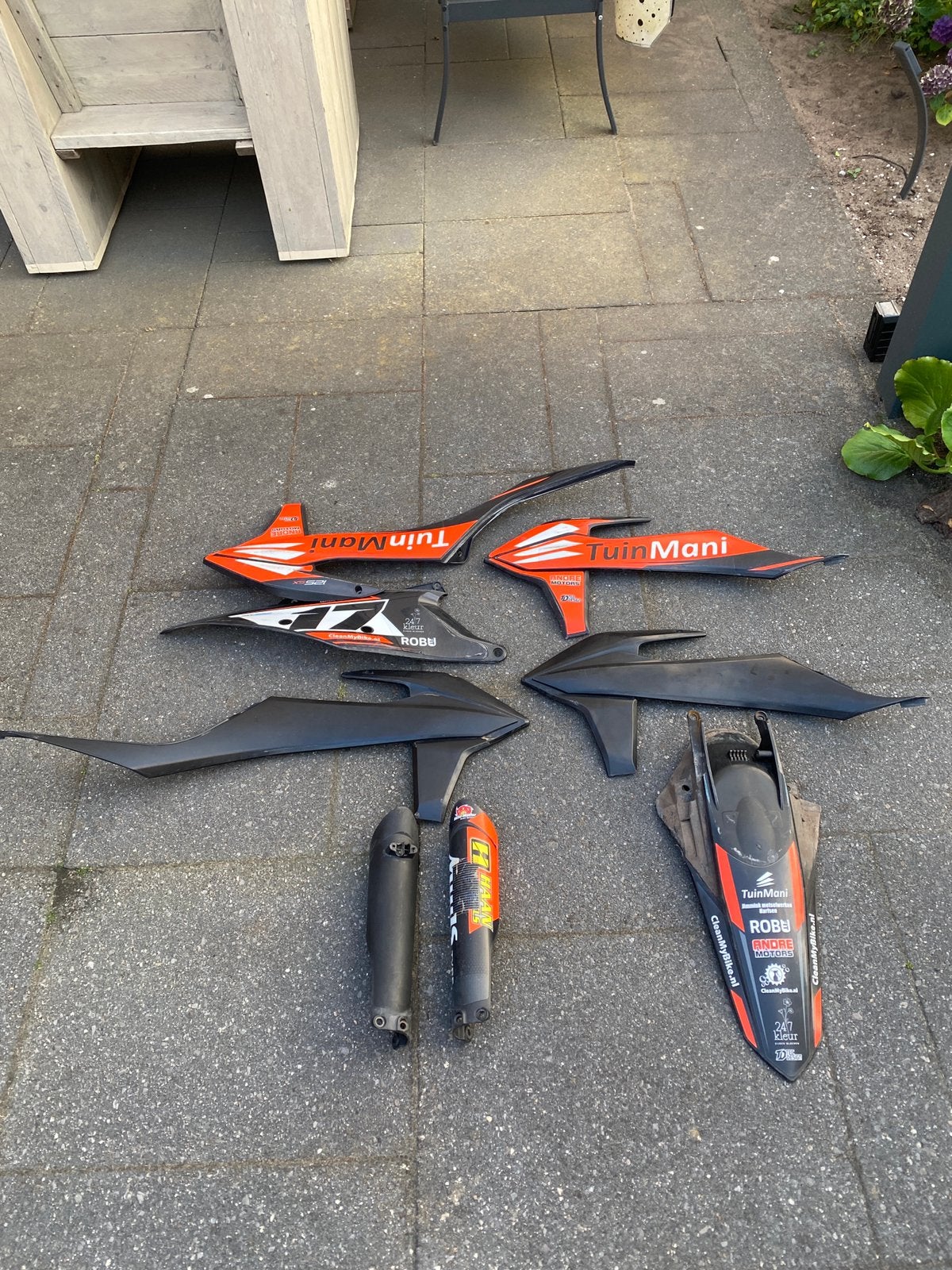 Zwarte kappen set met Stickers., Ophalen of Verzenden, Gebruikt
