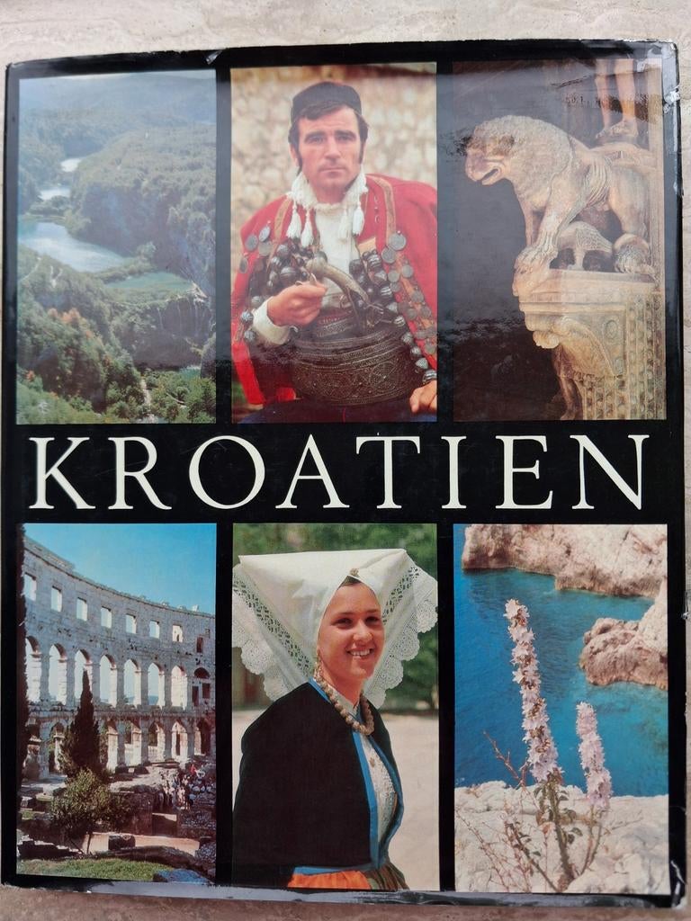 Kroatië Reisgids - Ontdek de Pracht van de Balkan, Europa, Ophalen of Verzenden, Reisgids of -boek, Onbekend