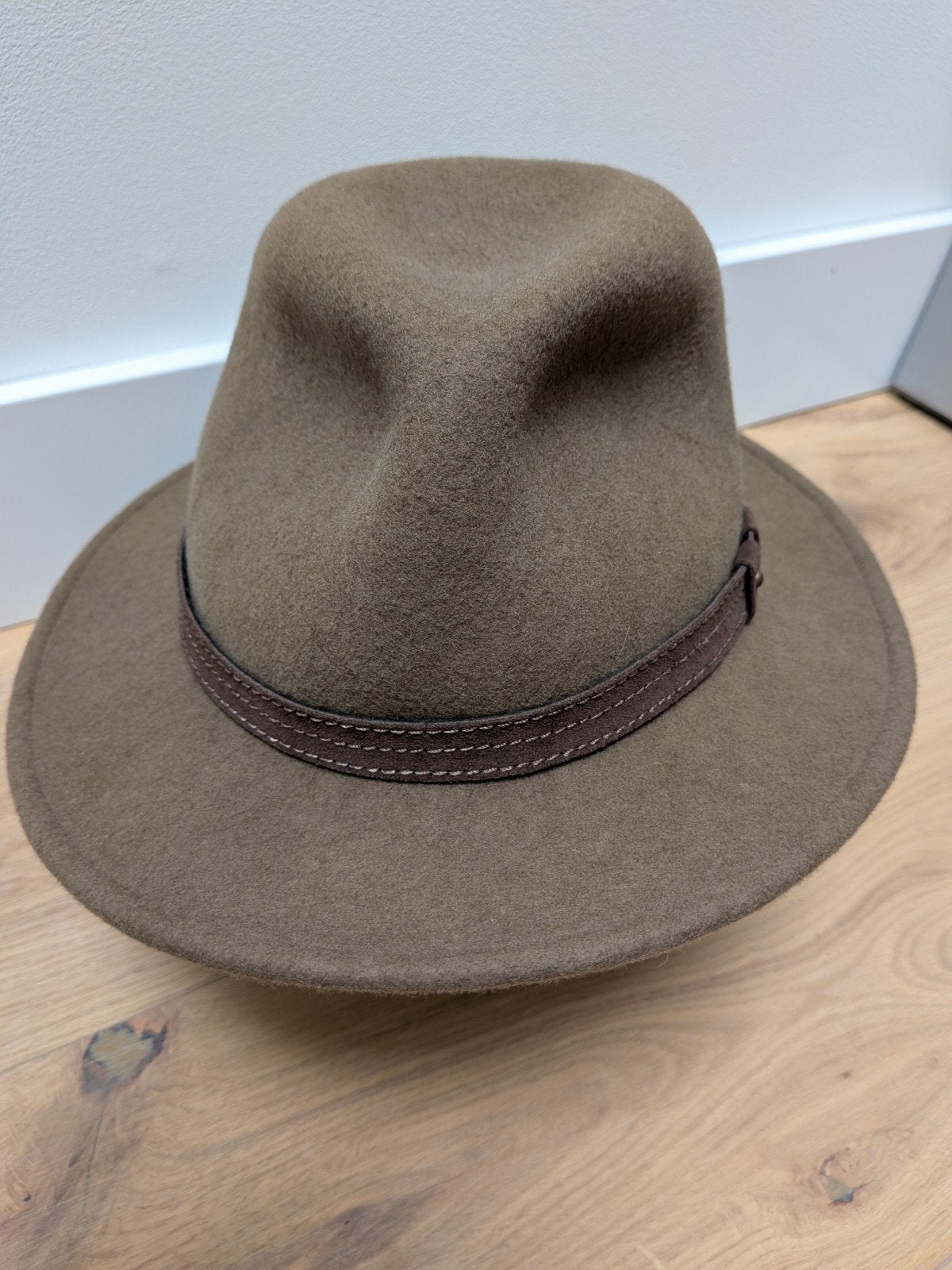 Hoed. heren, wol, bruin, mt 59, Kleding | Heren, Hoeden en Petten, Ophalen of Verzenden, Zo goed als nieuw, 58 of 59 cm (L, 7¼ of ⅜ inch)
