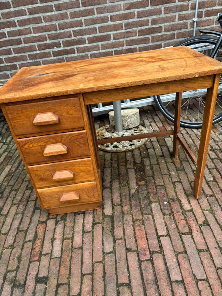 Buro jaren 60, Huis en Inrichting, Bureaus, Gebruikt, Hout, Schoolbureau, Ophalen of Verzenden