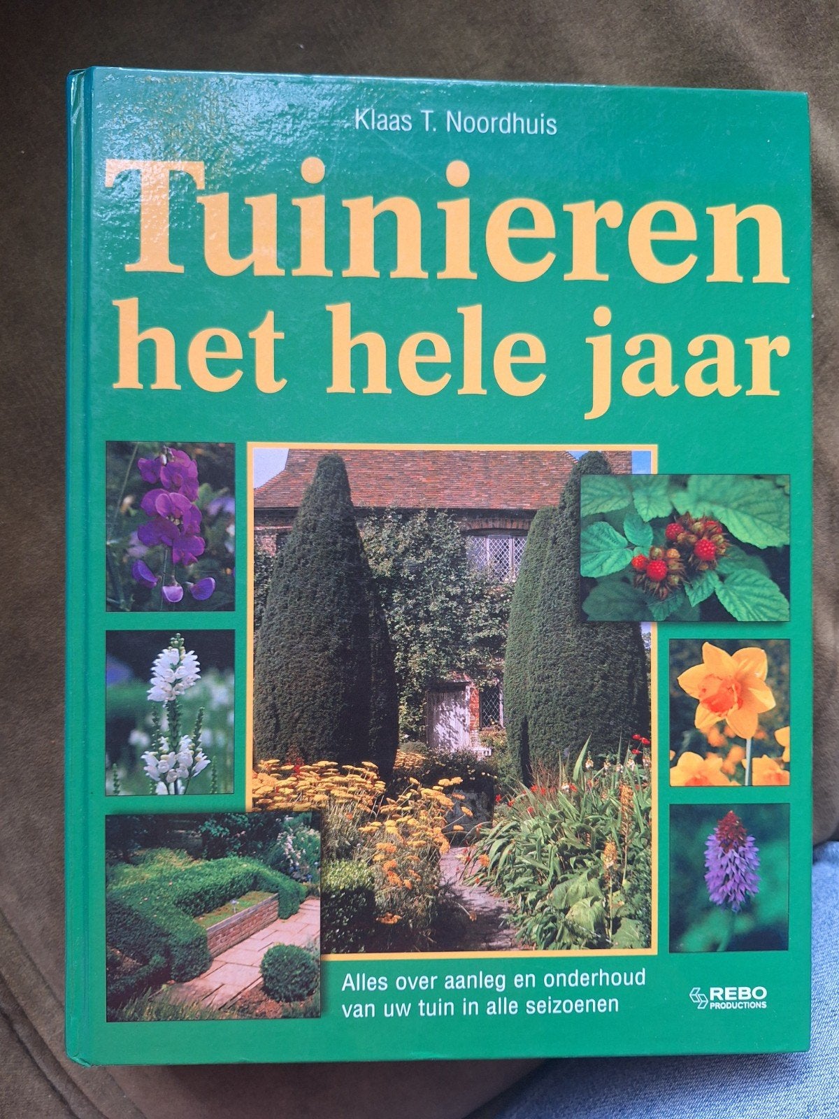 Tuinieren het hele jaar - Klaas T. Noordhuis, Bloemen, Planten en Bomen, Ophalen of Verzenden, Zo goed als nieuw, K.T. Noordhuis