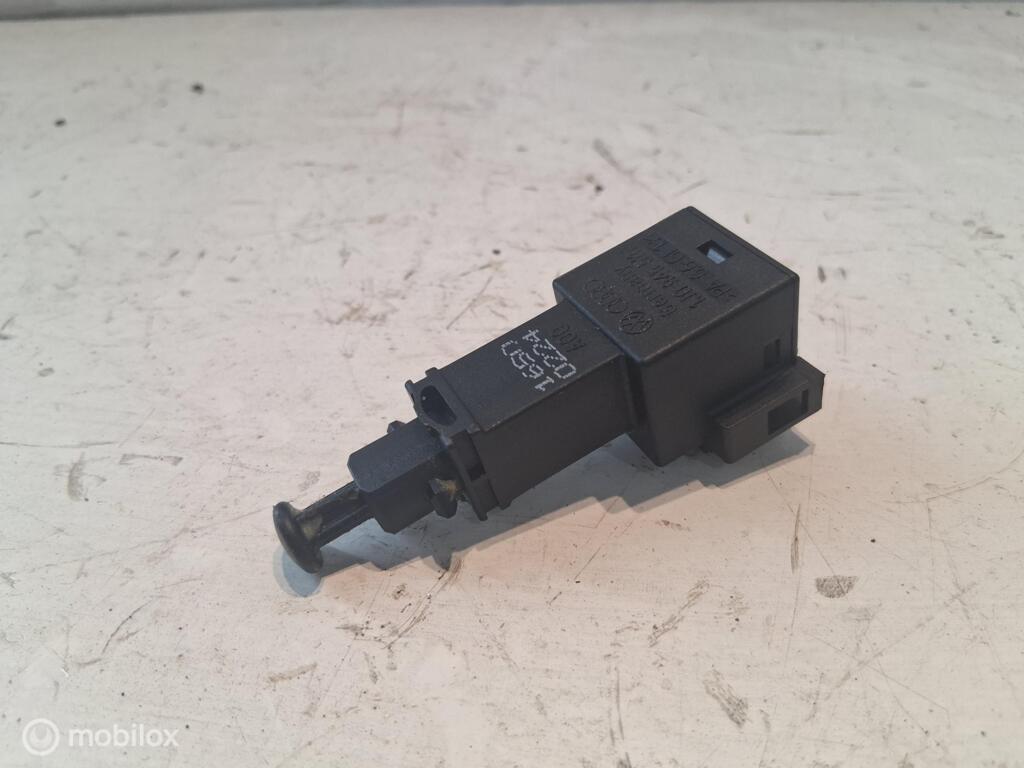 Remlichtschakelaar Audi TT 8N 1.8 5V ('98-'06) 1j0945511A, Auto-onderdelen, Dashboard en Schakelaars, Audi, Gebruikt, Audi, Ophalen of Verzenden