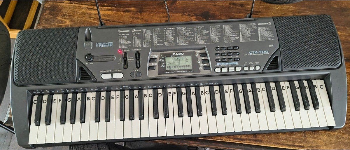 Casio  700 Keyboard adapter boekjes werkt top ctk, Muziek en Instrumenten, Keyboards, Ophalen, Gebruikt, 61 toetsen, Casio
