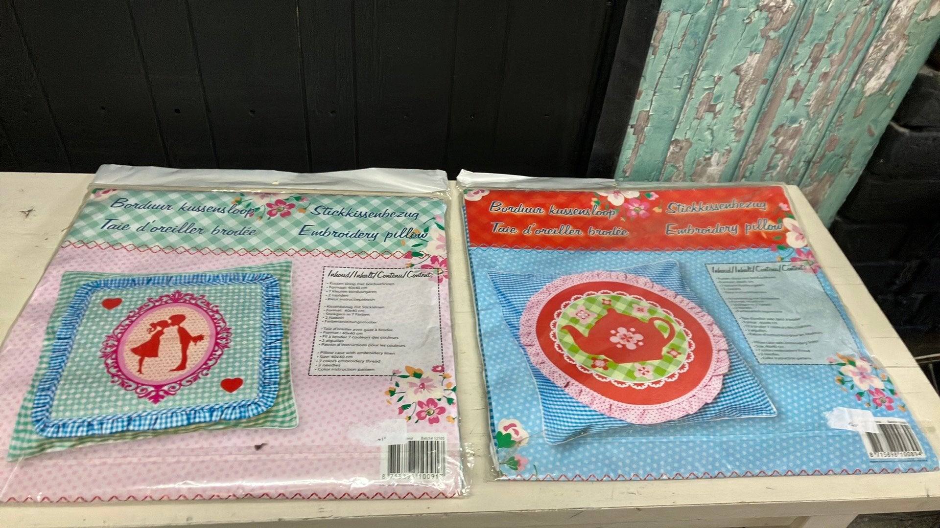 2 nieuwe borduurpakket kussenhoes borduren 40 x 40, Ophalen of Verzenden, Nieuw, Borduurpakket