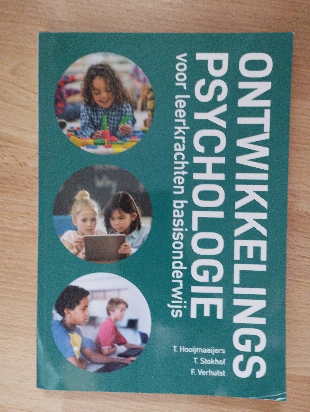 Ontwikkelingspsychologie voor leerkrachten basisonderwijs, Gelezen, T. Hooijmaaijers, T. Stokhof, F. Verhulst, Gamma, HBO