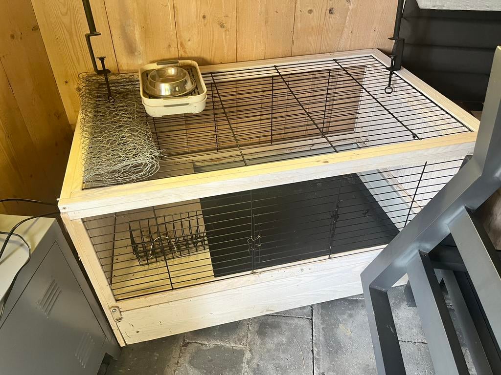 Konijnenhok beeztees, Dieren en Toebehoren, Knaagdieren en Konijnen | Hokken en Kooien, Ophalen, 110 cm of meer, Zo goed als nieuw